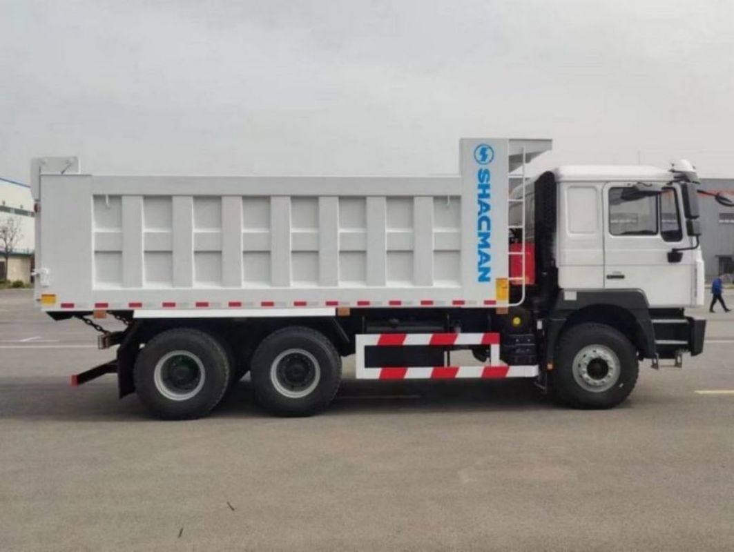 Yeni Ağır Güçlü 10 Tekerlekli SHACMAN Dump Truck F3000 6x4 340Hp Euro II Beyaz