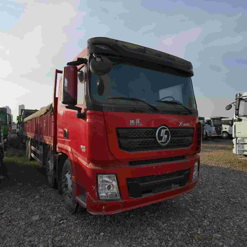 SHACMAN X3000 Kamyon 6x4 340hp Euro II Beyaz 10 Tekerlekli Kamyon