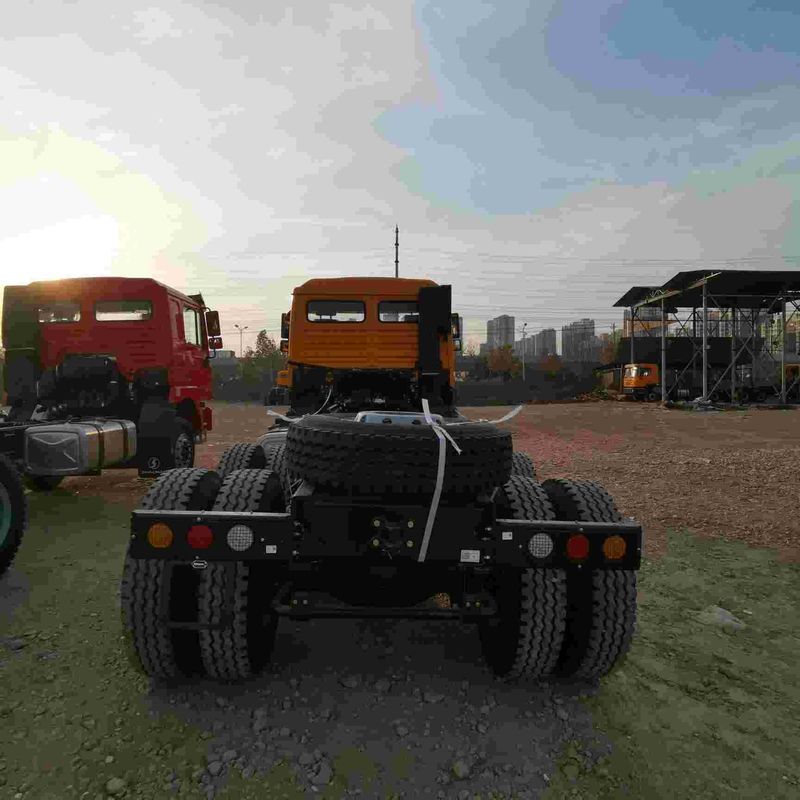 Kırmızı SHACMAN F3000 375HP Euro V 6 tekerlekli traktör başlığı 4x2 WEICHAI Motoru