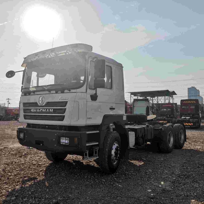 Kırmızı SHACMAN F3000 375HP Euro V 6 tekerlekli traktör başlığı 4x2 WEICHAI Motoru