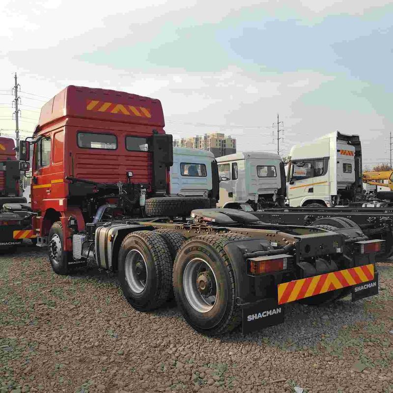 Kırmızı SHACMAN F3000 375HP Euro V 6 tekerlekli traktör başlığı 4x2 WEICHAI Motoru