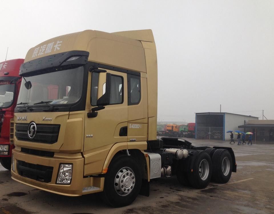 Shacman X3000 Trakör Kamyon 430HP 6x4 Trakör Kamyon Kafası WEICHAI Motor Satılık