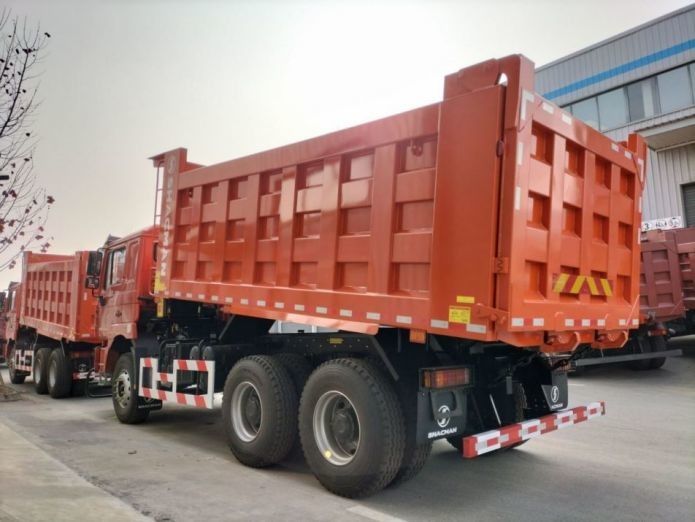 Neon Kırmızı Çöp Kamyonu 25 ton Kapasite 20 M3 Çöp Vücudu MAN Aksel Dizel