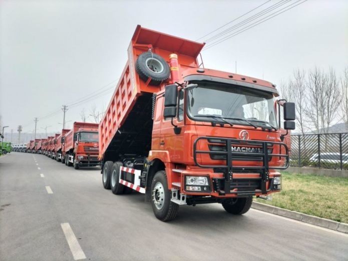Neon Kırmızı Çöp Kamyonu 25 ton Kapasite 20 M3 Çöp Vücudu MAN Aksel Dizel