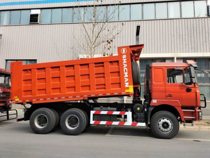 Neon Kırmızı Çöp Kamyonu 25 ton Kapasite 20 M3 Çöp Vücudu MAN Aksel Dizel