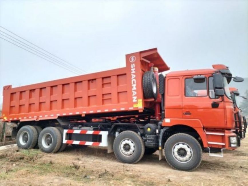Ağır Çöp Kamyonu 20 M3 Çöp Vücudunun Kapasitesi 6x6 6x4 8x4 Sürüş Türü